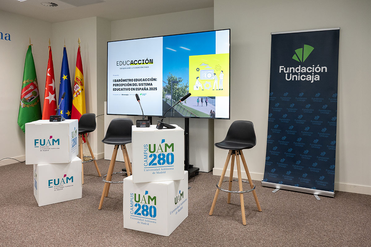 Cartelería de conferencia